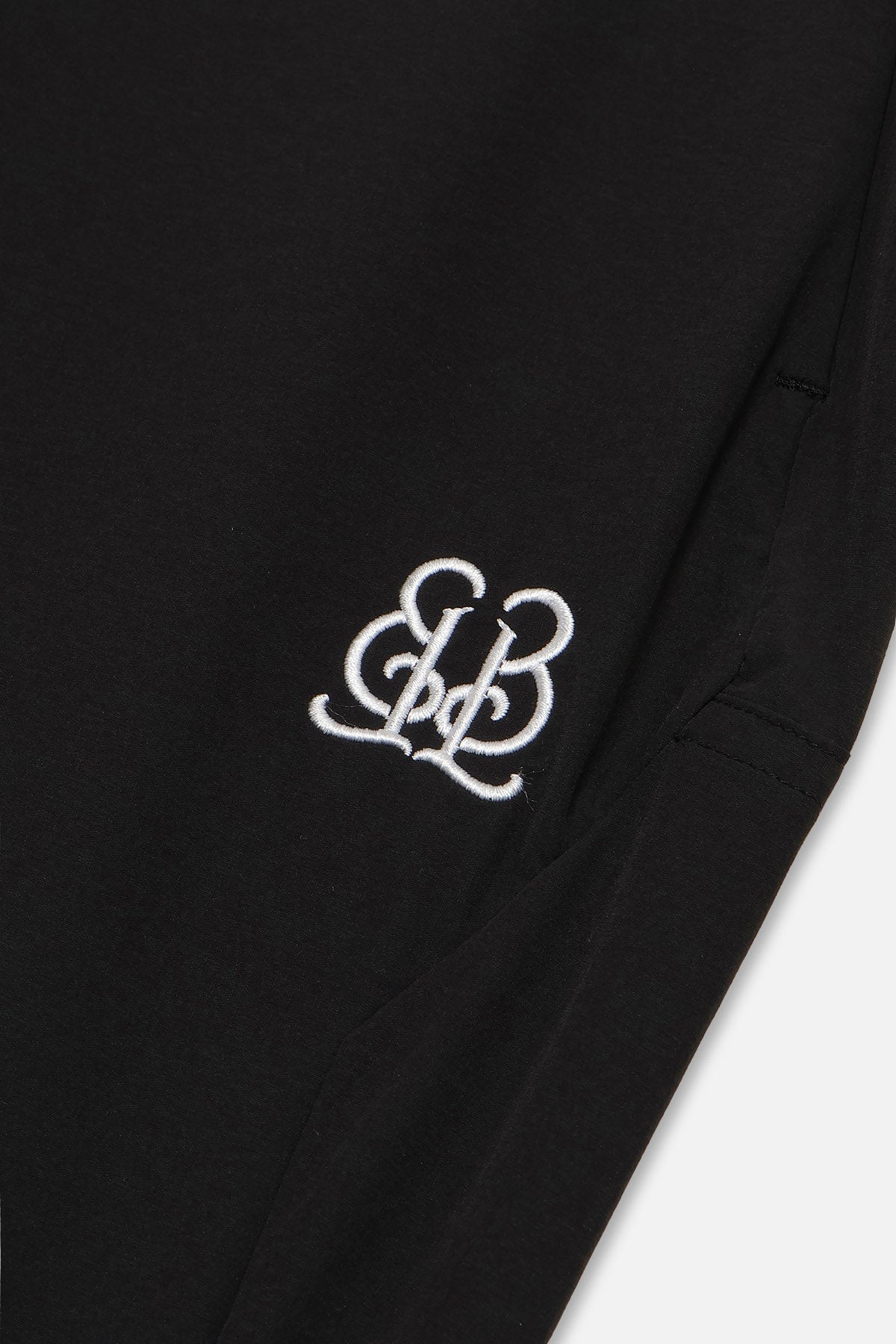 8月18日発売] TECH JOGGER PANTS - BLACK – BELLMORE