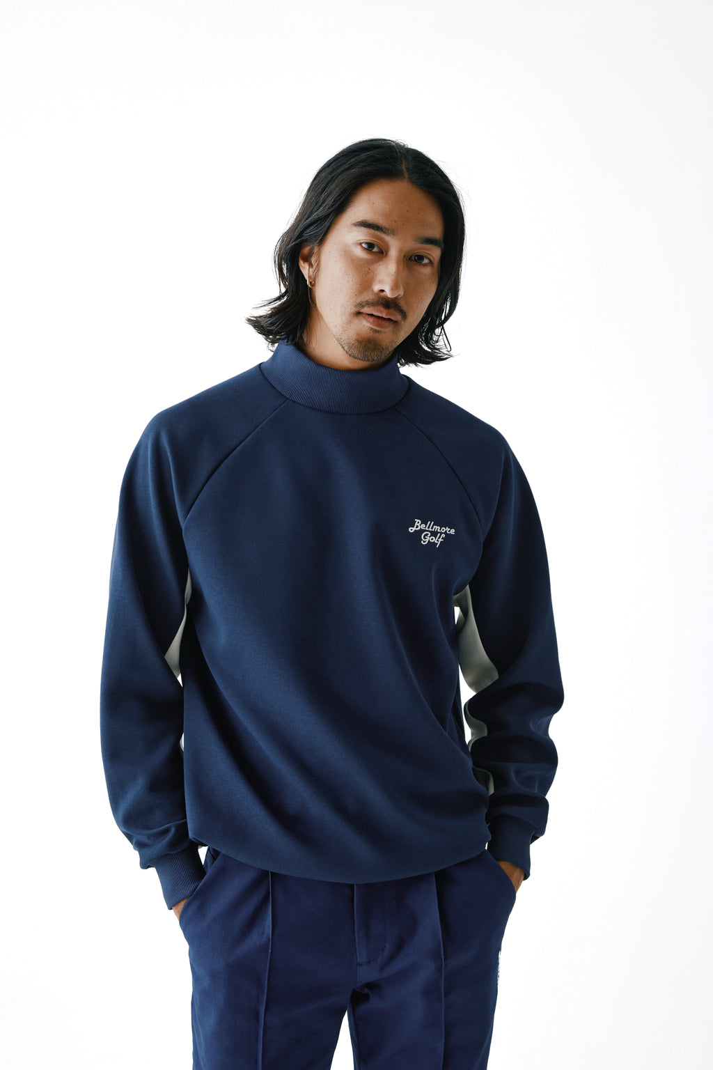 9月25日発売] PANEL MOCKNECK PULLOVER - NAVY – BELLMORE