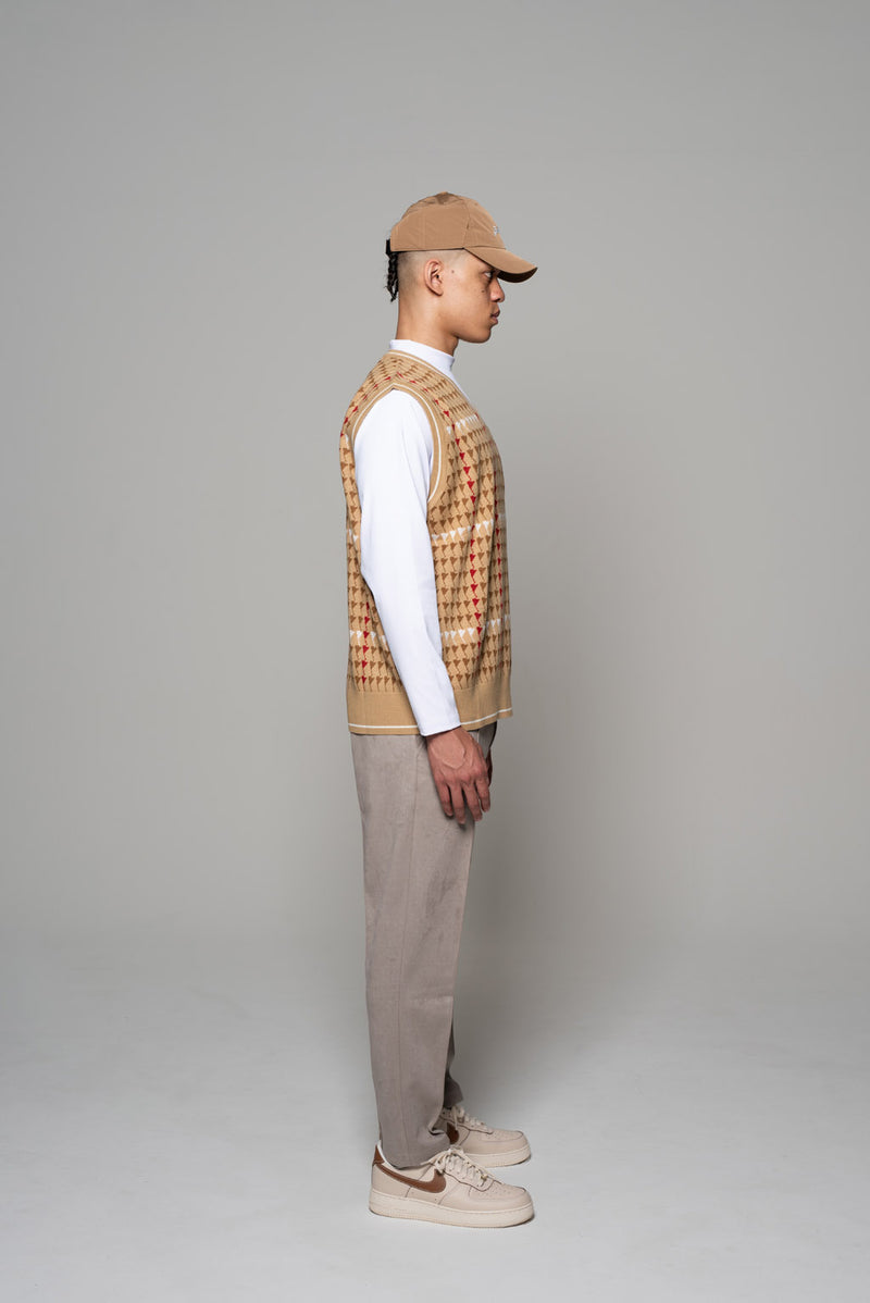 PATTERNED KNIT VEST - BROWN