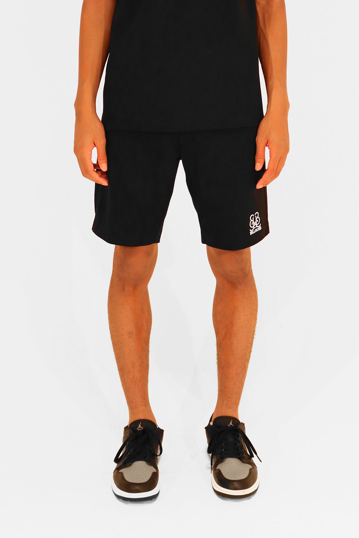 EMBLEM STRETCH SHORT PANTS - BLACK – BELLMORE