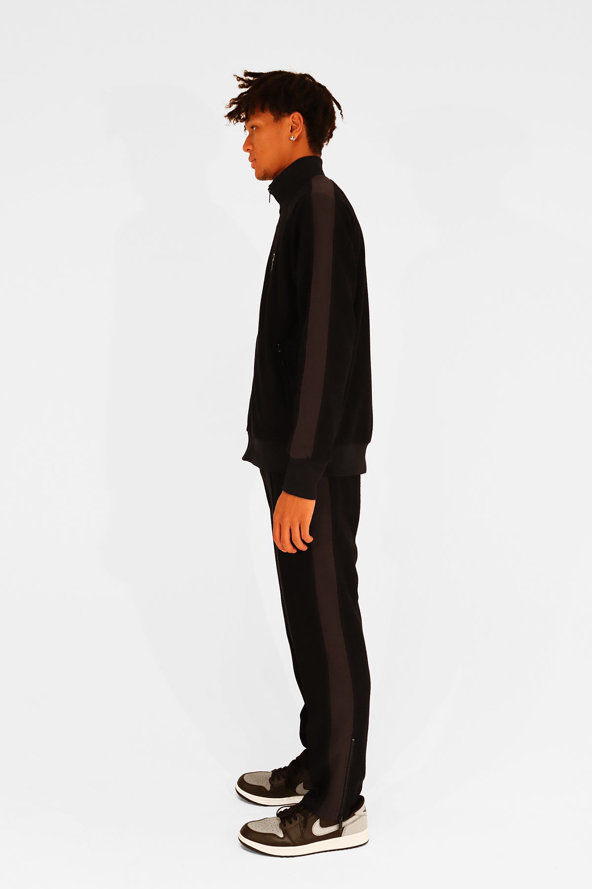 EMBLEM TRACK JACKET - BLACK – BELLMORE